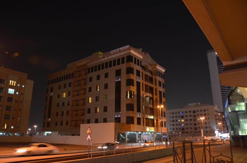 Pride Hotel Apartments Dubái Exterior foto