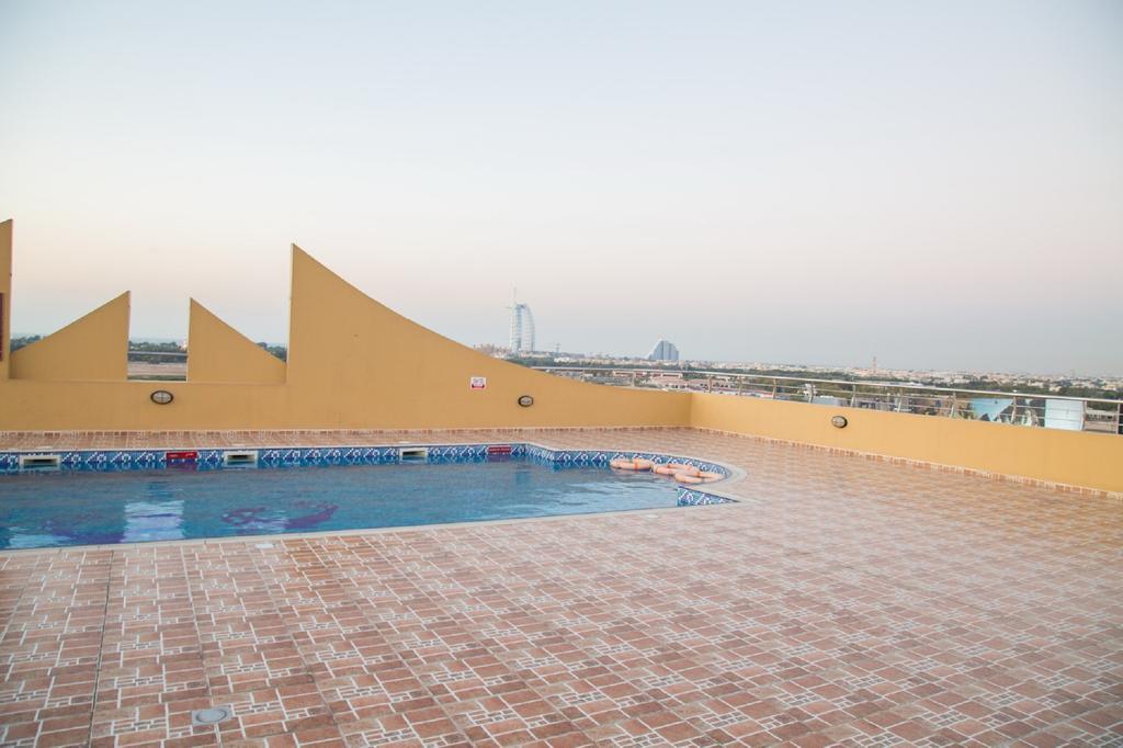 Pride Hotel Apartments Dubái Exterior foto
